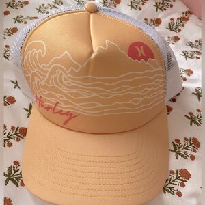 Hurley Waves Trucker Hat